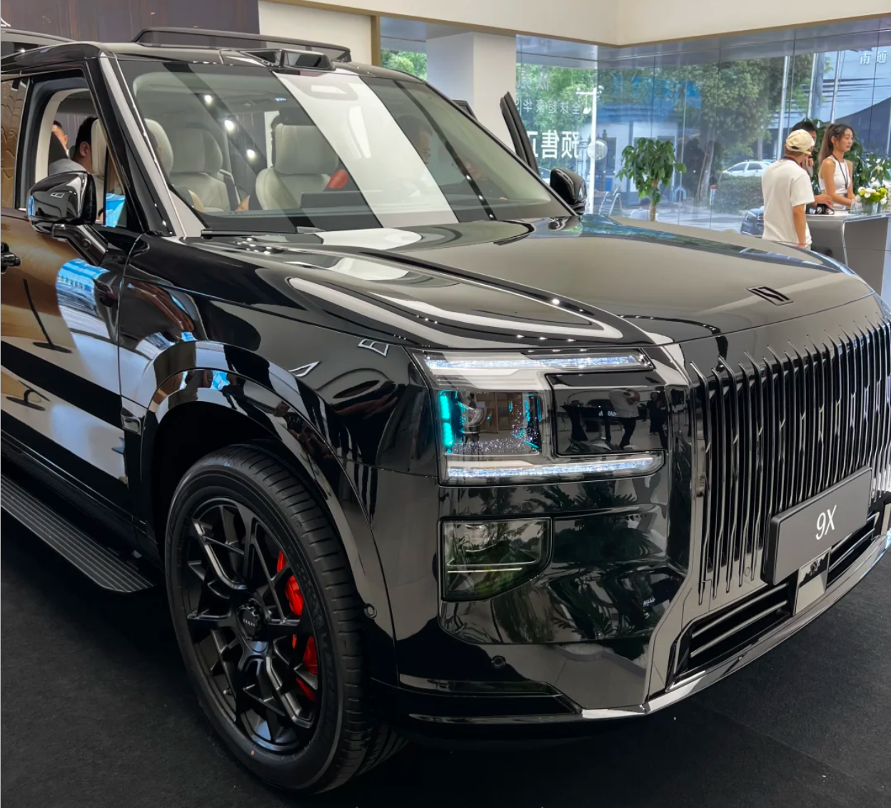 ZEEKR 9X Luxury Car Hybrid